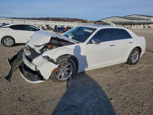 Chrysler 300C 3.6L 6 2015