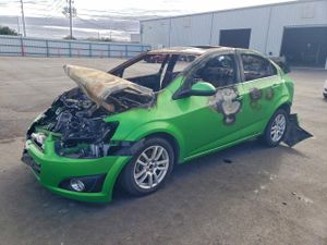 Chevrolet Aveo (Sonic) LT 1.4L 4 2014