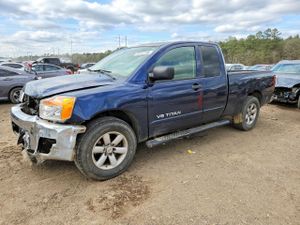Nissan Titan S 5.6L 8 2012