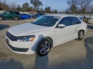 Volkswagen Passat S 1.8L 4 2014