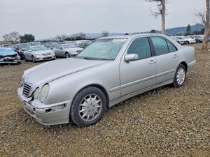 Mercedes-Benz E 320 3.2L 6 2001