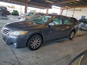 Toyota Camry SE 3.5L 6 2011