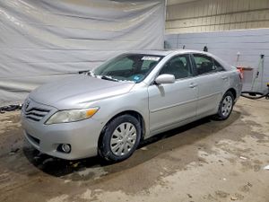 Toyota Camry BASE 2.5L 4 2011