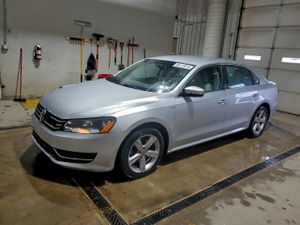 Volkswagen Passat S 1.8L 4 2014