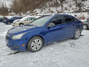Chevrolet Cruze LS 1.8L 4 2013
