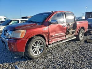 Nissan Titan S 5.6L 8 2014