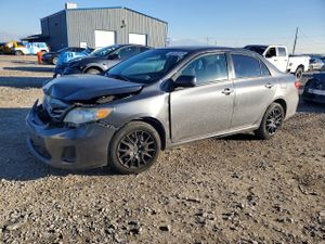 Toyota Corolla BASE 1.8L 4 2013