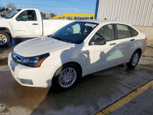 Ford Focus SE 2.0L 4 2010