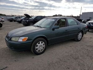 Toyota Camry CE 2.2L 4 2001