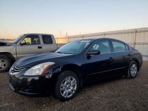 Nissan Altima BASE 2.5L 4 2010