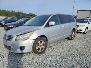Volkswagen Routan SE 3.8L 6 2010