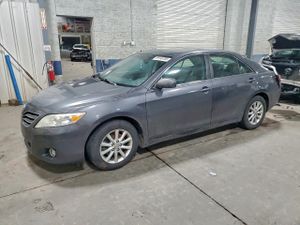 Toyota Camry BASE 2.5L 4 2011
