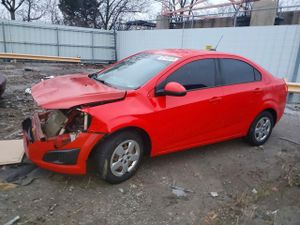 Chevrolet Aveo (Sonic) LS 1.8L 4 2015