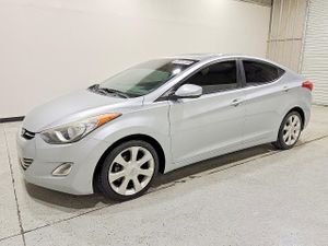 Hyundai Elantra GLS 1.8L 4 2013
