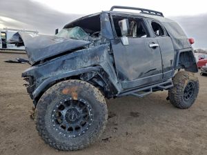 Toyota FJ Cruiser 4.0L 6 2012