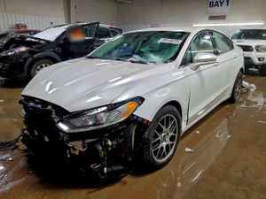 Ford Fusion SE 2.5L 4 2013