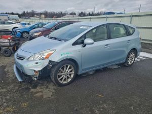 Toyota Prius 1.8L 4 2014