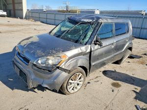 Kia Soul + 2.0L 4 2012