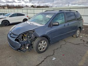 Toyota Sienna CE 3.5L 6 2009