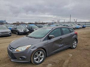Ford Focus SE 2.0L 4 2014