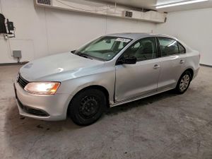 Volkswagen Jetta BASE 2.0L 4 2013