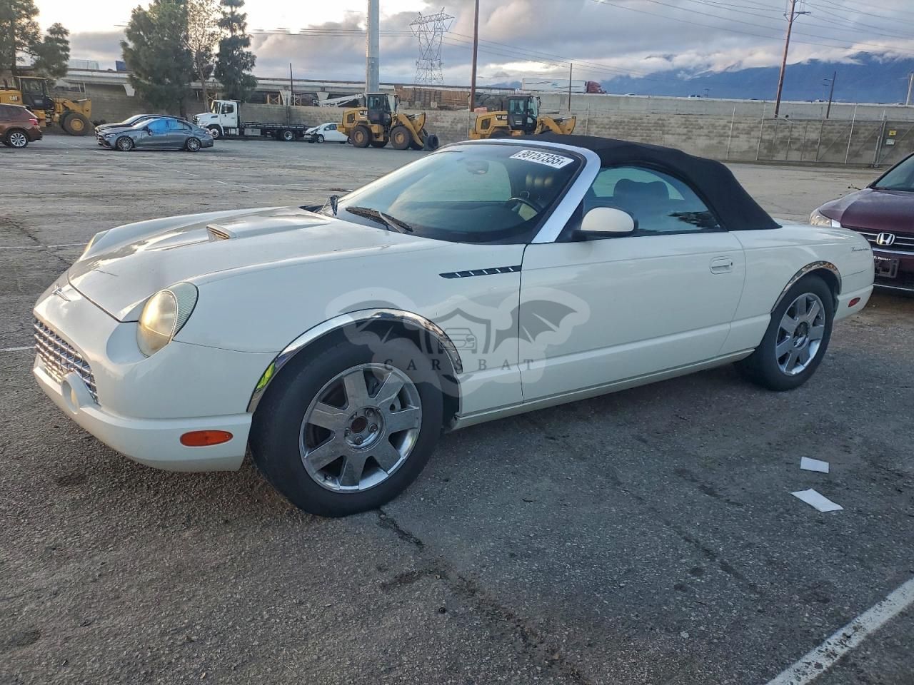 Ford Thunderbird 3.9L 8 2002