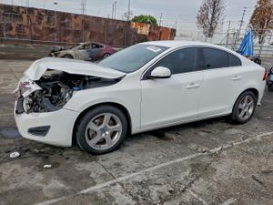 Volvo S60 T5 2.4L 5 2012