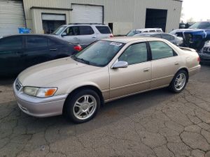 Toyota Camry CE 2.2L 4 2000