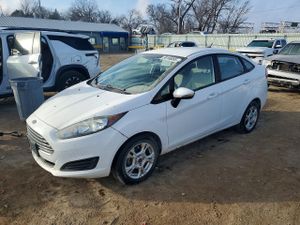 Ford Fiesta SE 1.6L 4 2015