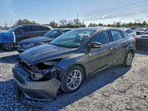 Ford Focus SE 2.0L 4 2015