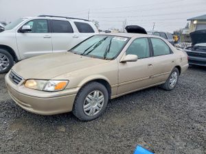 Toyota Camry CE 2.2L 4 2001