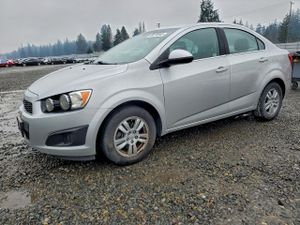 Chevrolet Aveo (Sonic) LT 1.4L 4 2015