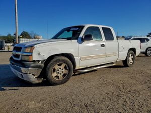 Chevrolet Silverado 1500 C1500 4.8L 8 2005