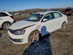 Volkswagen Jetta GLI 2 L 4 2015