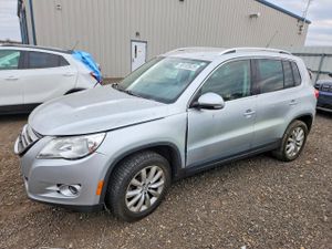 Volkswagen Tiguan S 2.0L 4 2011