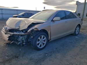 Toyota Camry BASE 2.5L 4 2010
