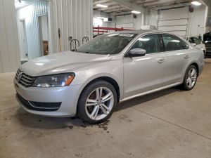Volkswagen Passat SE 2.0L 4 2014