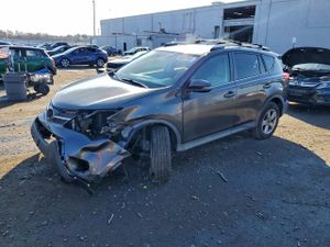 Toyota Rav4 XLE 2.5L 4 2015