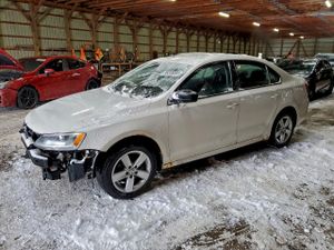 Volkswagen Jetta BASE 2.0L 4 2013
