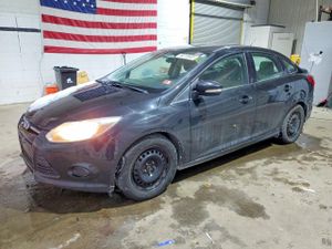 Ford Focus SE 2.0L 4 2014