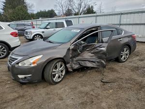 Nissan Altima 3.5S 3.5L 6 2013