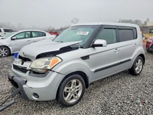 Kia Soul + 2.0L 4 2011