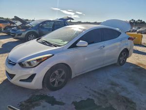 Hyundai Elantra SE 1.8L 4 2015