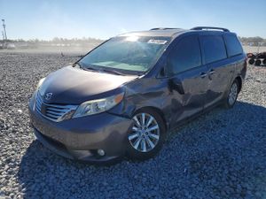 Toyota Sienna XLE 3.5L 6 2014