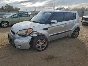 Kia Soul + 2.0L 4 2010