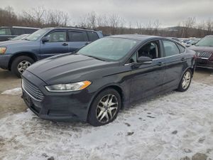 Ford Fusion SE 2.5L 4 2013