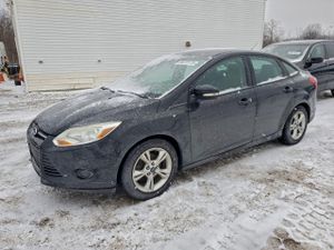 Ford Focus SE 2.0L 4 2014