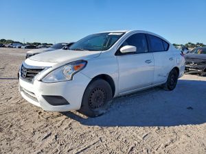 Nissan Versa S 1.6L 4 2015