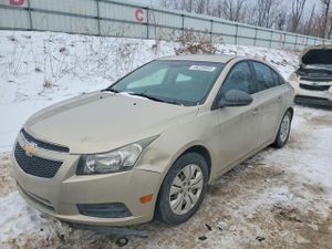 Chevrolet Cruze LS 1.8L 4 2012