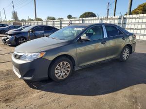 Toyota Camry BASE 2.5L 4 2012